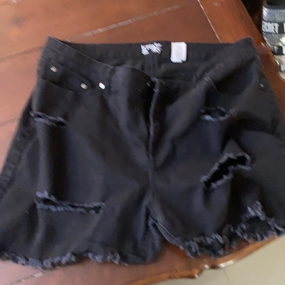Distressed shorts